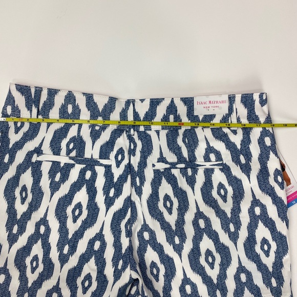 Isaac Mizrahi New York Dotty Print Short NWT 10 - Picture 5 of 7